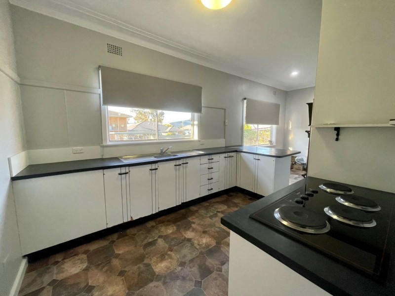 11 Degance Street, South Tamworth NSW 2340