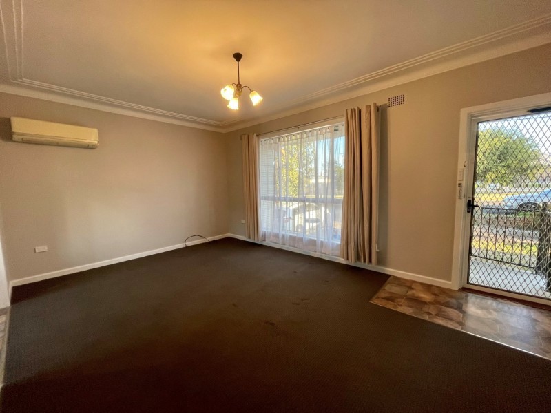 11 Degance Street, South Tamworth NSW 2340