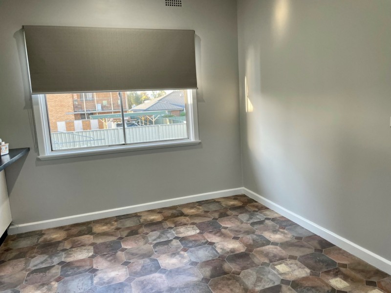 11 Degance Street, South Tamworth NSW 2340