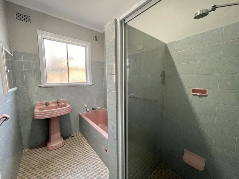 11 Degance Street, South Tamworth NSW 2340