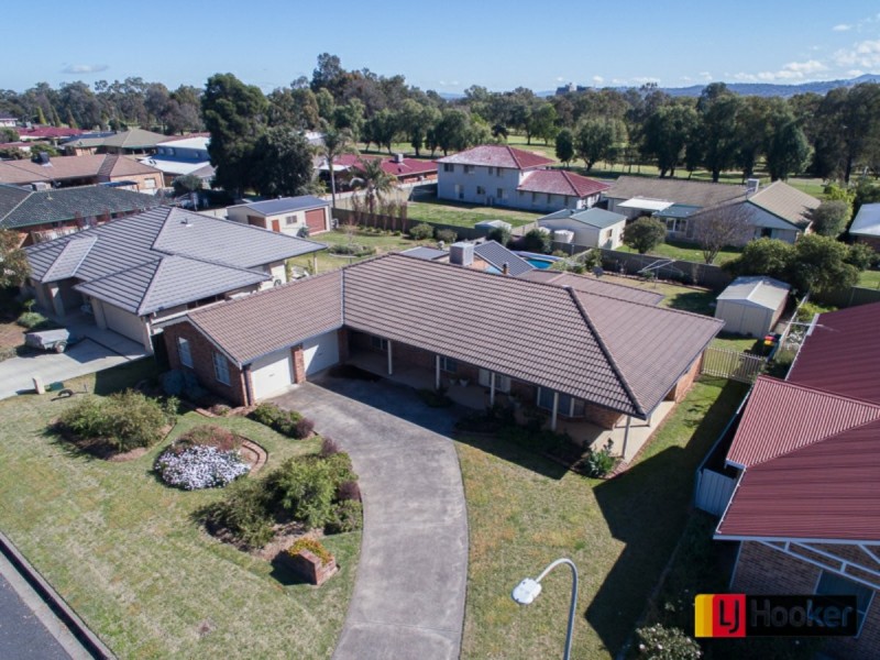 6 Paton Street, South Tamworth NSW 2340