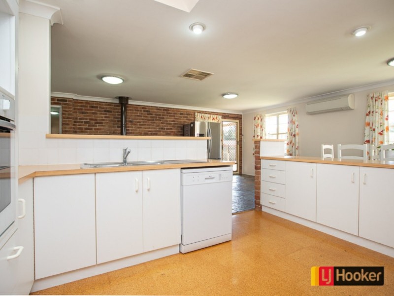 6 Paton Street, South Tamworth NSW 2340