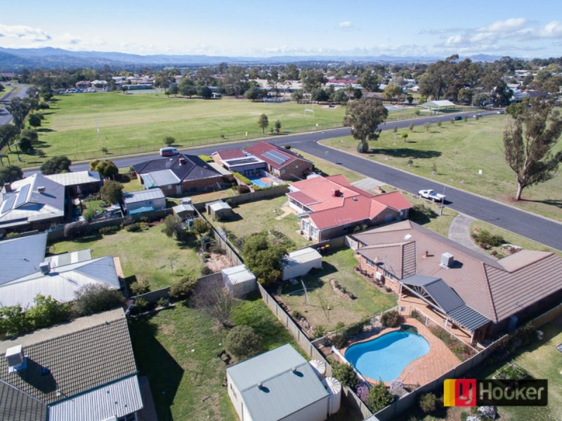 6 Paton Street, South Tamworth NSW 2340