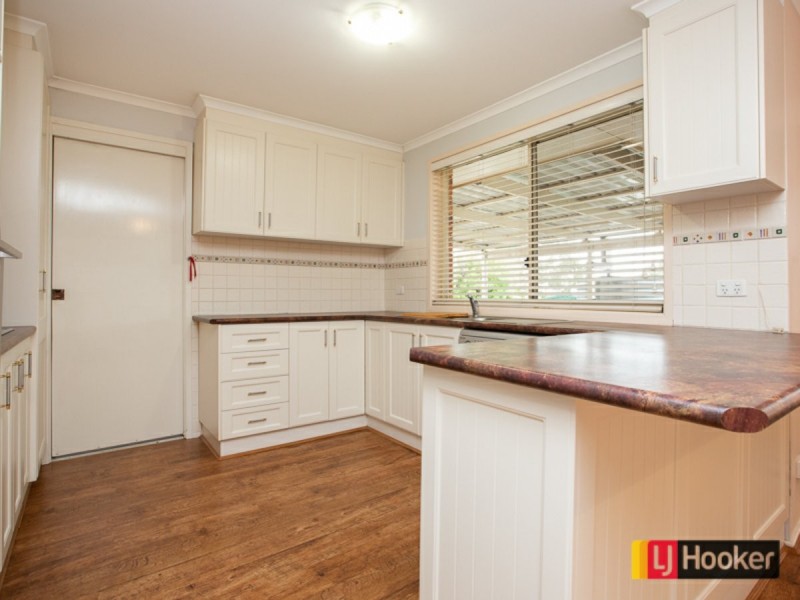 2 Bradley Place, North Tamworth NSW 2340