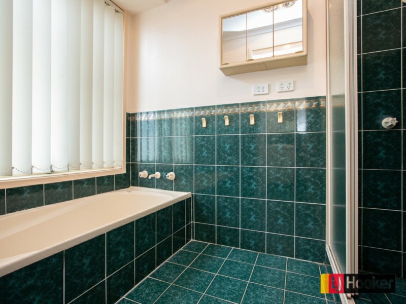 2 Bradley Place, North Tamworth NSW 2340