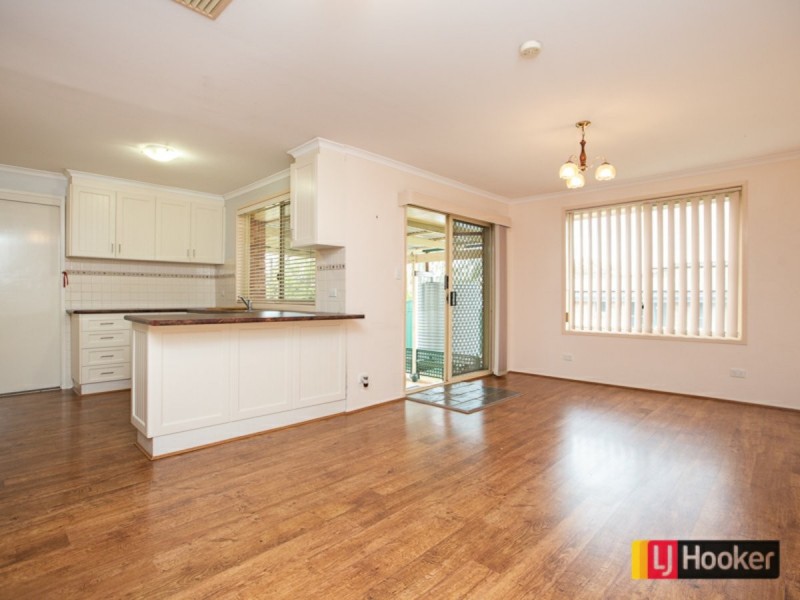 2 Bradley Place, North Tamworth NSW 2340