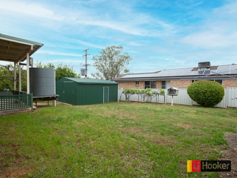 2 Bradley Place, North Tamworth NSW 2340