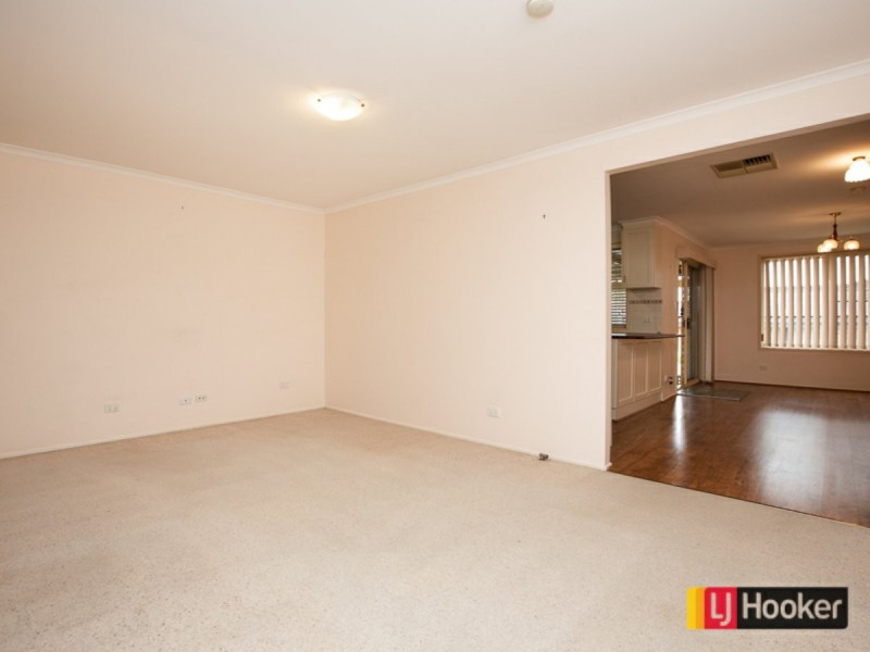 2 Bradley Place, North Tamworth NSW 2340