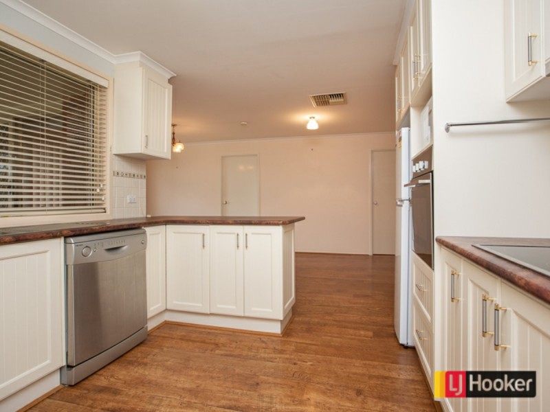 2 Bradley Place, North Tamworth NSW 2340