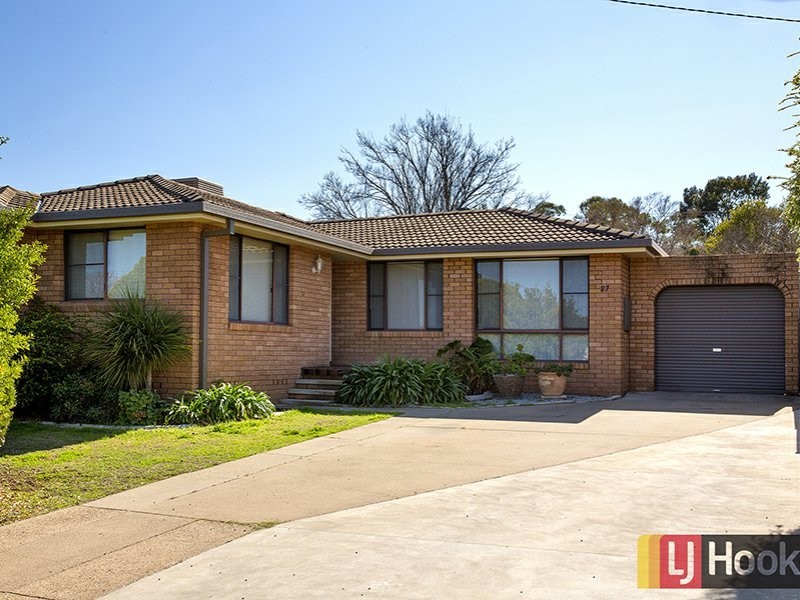 27 Fisher Road, Tamworth NSW 2340