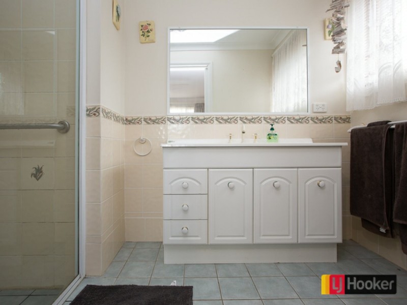 39 Warwick Road, Hillvue NSW 2340