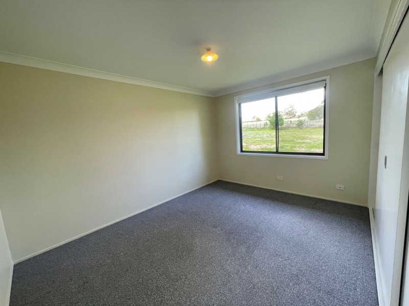 49 Carole Drive, Kootingal NSW 2352