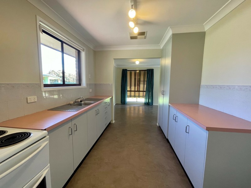 49 Carole Drive, Kootingal NSW 2352