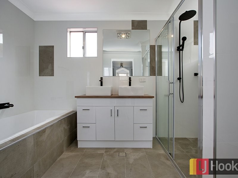 10 Dekalb Street, Tamworth NSW 2340