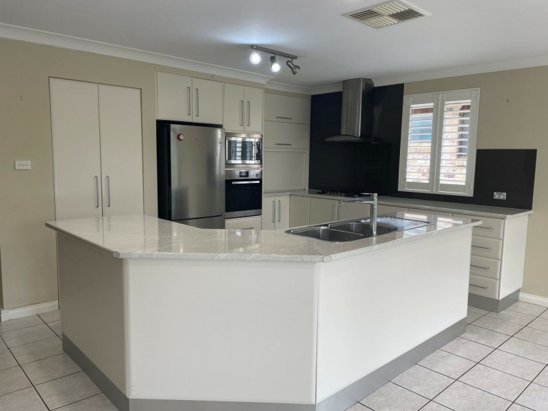 2 Matilda Place, Hillvue NSW 2340