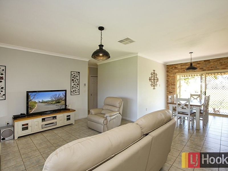 5 Cameron Ave, Tamworth NSW 2340