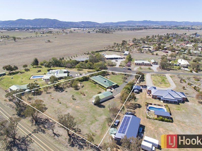 5 Cameron Ave, Tamworth NSW 2340