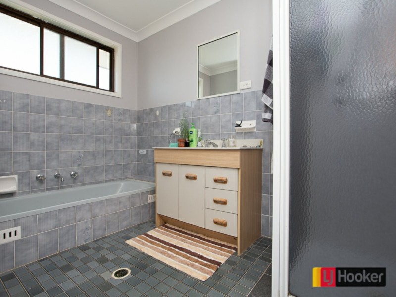 18 Robey Street, Kootingal NSW 2352