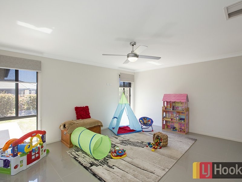 15 Landsborough Close, Tamworth NSW 2340