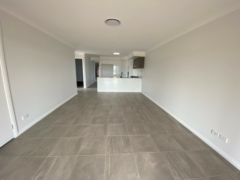 24 Grand Meadows Drive, North Tamworth NSW 2340