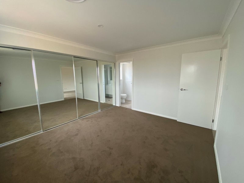 24 Grand Meadows Drive, North Tamworth NSW 2340