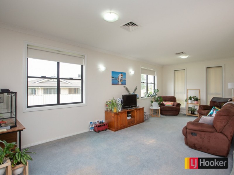 7 Banksia Close, Kootingal NSW 2352