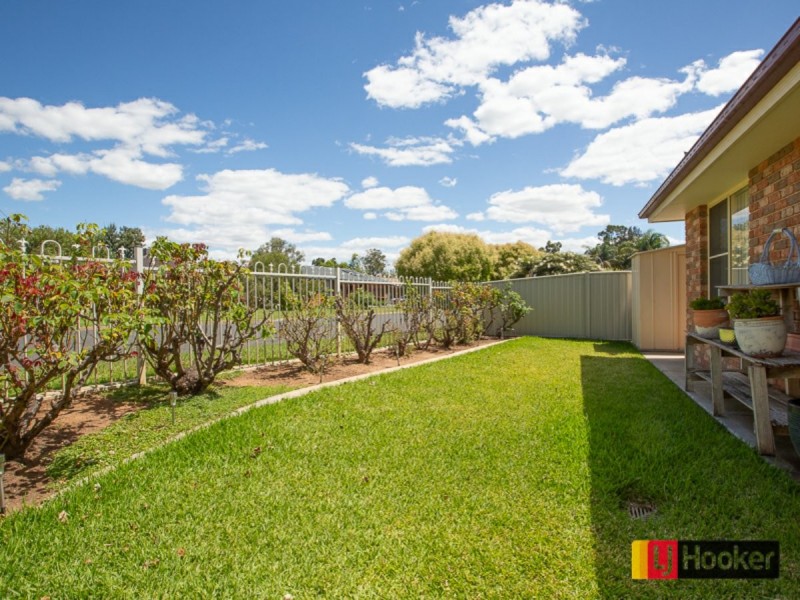 31 Illoura Street, Hillvue NSW 2340