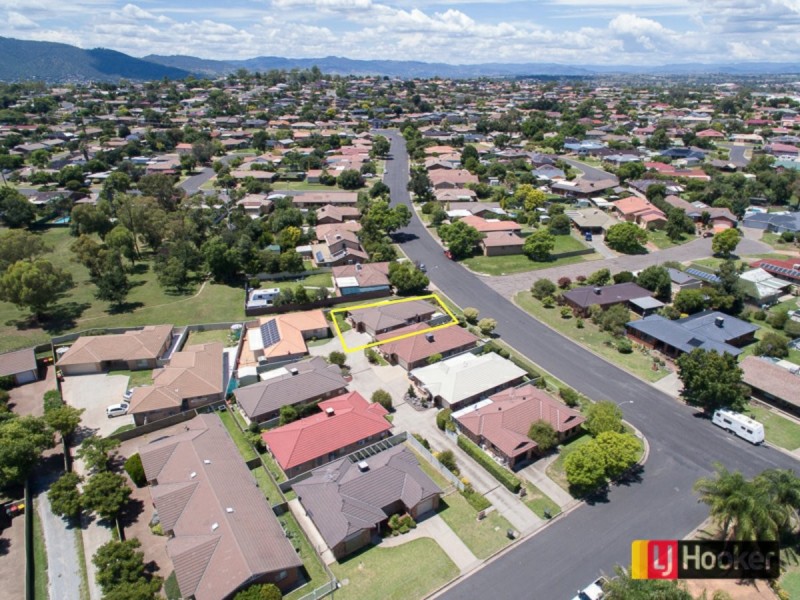 31 Illoura Street, Hillvue NSW 2340