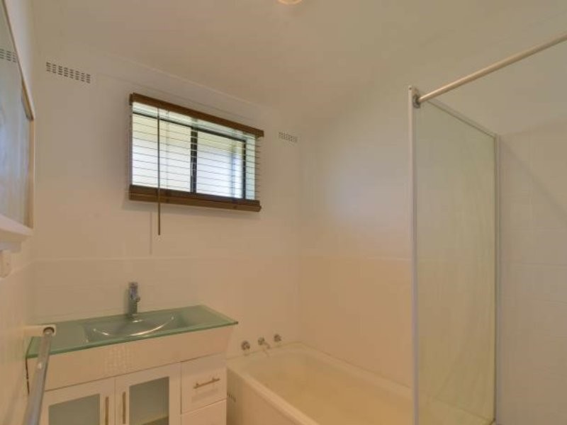 111 Manilla Road, Tamworth NSW 2340