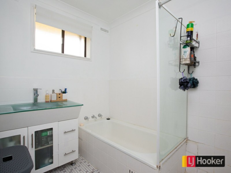 111 Manilla Road, Tamworth NSW 2340