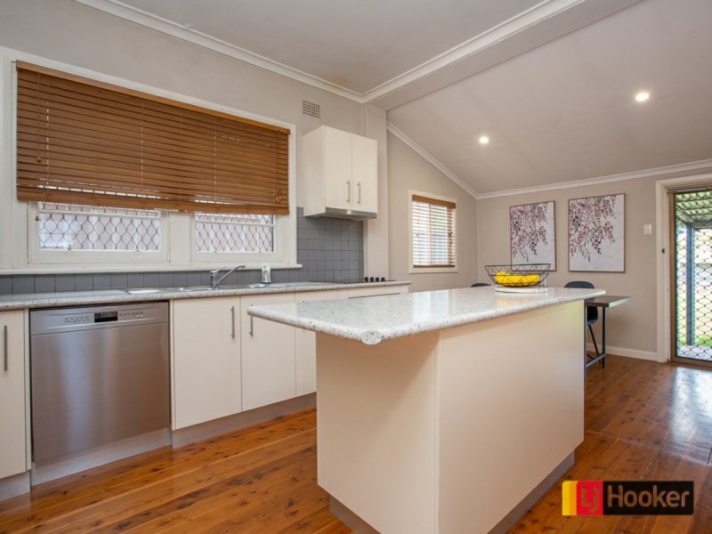 23 Roderick Street, Tamworth NSW 2340