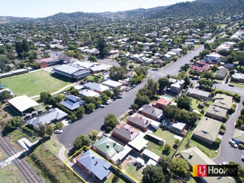 23 Roderick Street, Tamworth NSW 2340