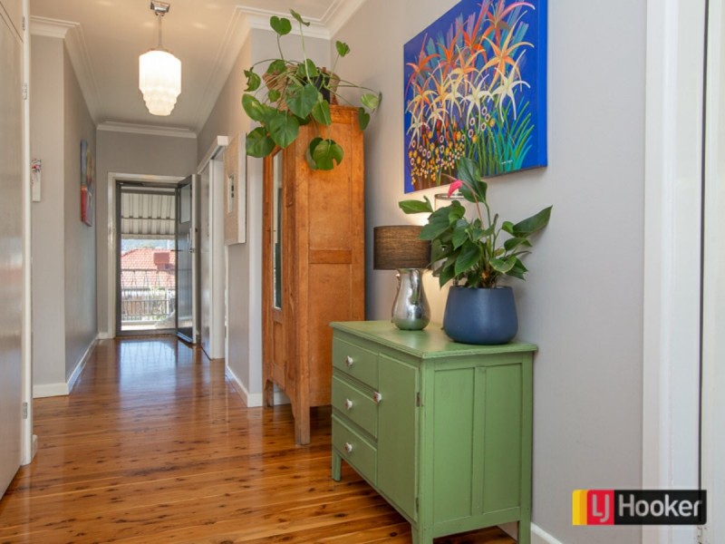 42 Parry Street, West Tamworth NSW 2340