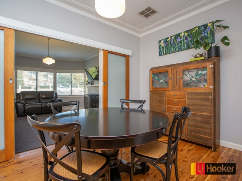 42 Parry Street, West Tamworth NSW 2340