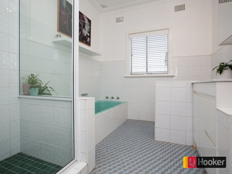 42 Parry Street, West Tamworth NSW 2340