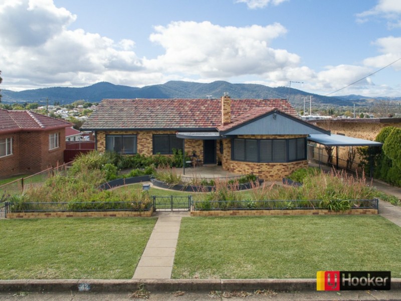 42 Parry Street, West Tamworth NSW 2340