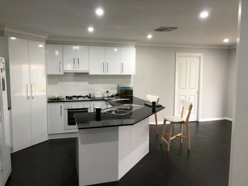 4 Iris Close, Kootingal NSW 2352