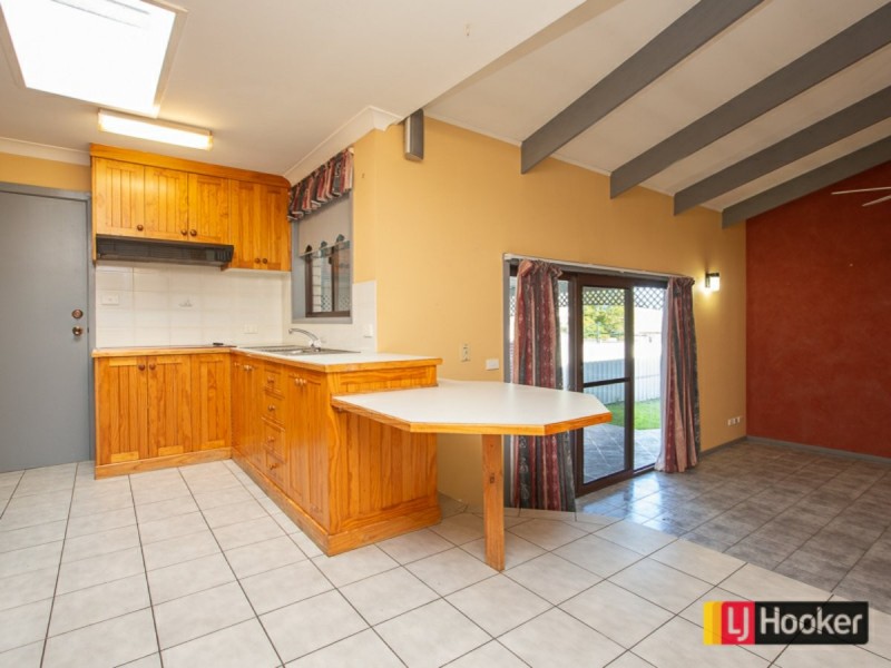 6 Wallamoul Street, Oxley Vale NSW 2340