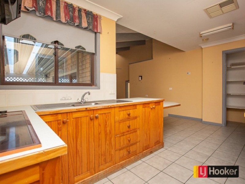 6 Wallamoul Street, Oxley Vale NSW 2340