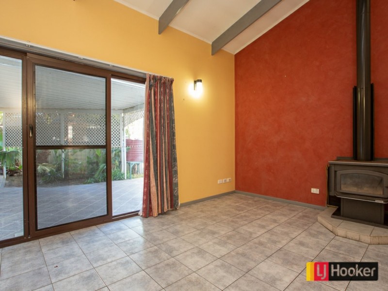 6 Wallamoul Street, Oxley Vale NSW 2340