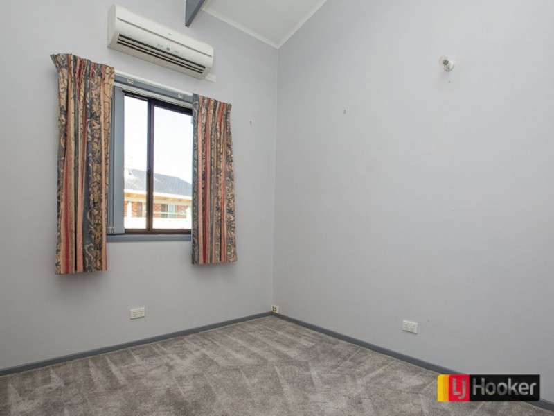 6 Wallamoul Street, Oxley Vale NSW 2340