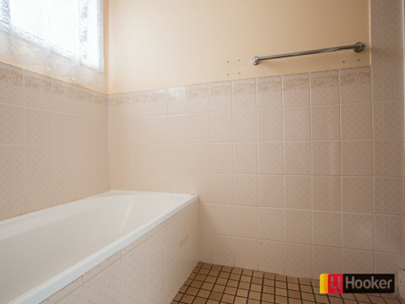 6 Wallamoul Street, Oxley Vale NSW 2340