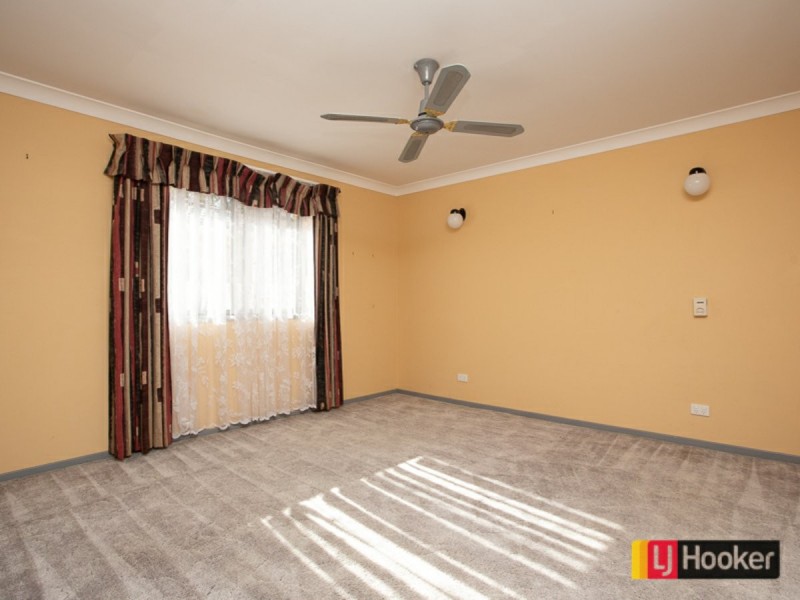 6 Wallamoul Street, Oxley Vale NSW 2340