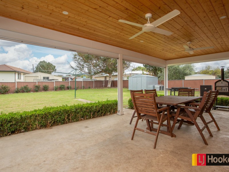 8 Robey Street, Kootingal NSW 2352