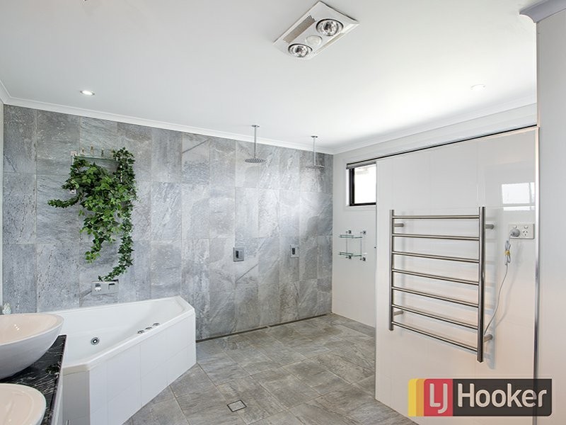 14 Dekalb Street, Tamworth NSW 2340