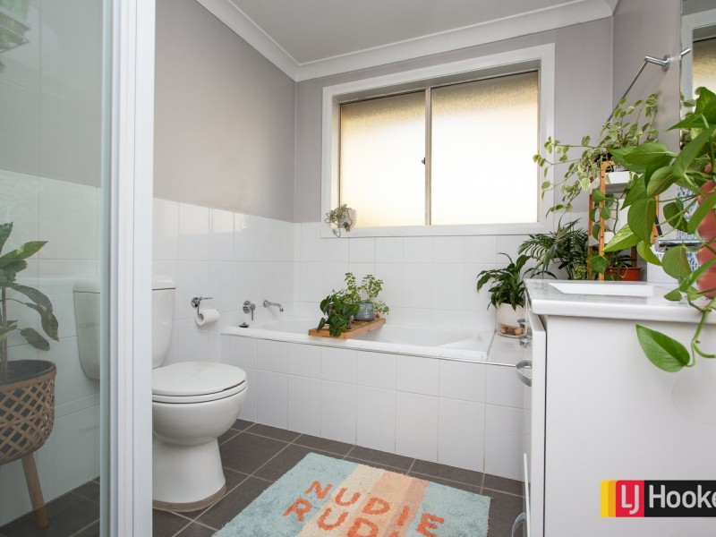 3 Grevillea Place, Oxley Vale NSW 2340