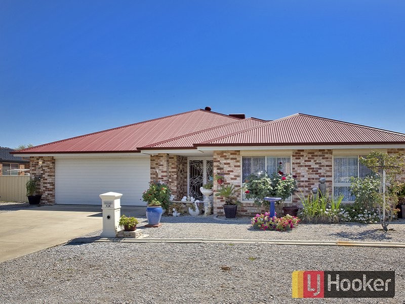 58 Harrier Parade, Tamworth NSW 2340