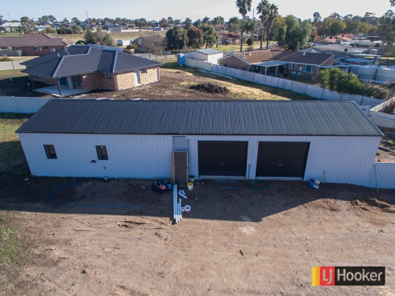 40 Nowland Crescent, Westdale NSW 2340