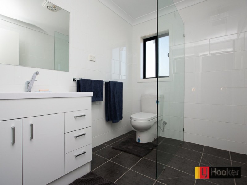 40 Nowland Crescent, Westdale NSW 2340