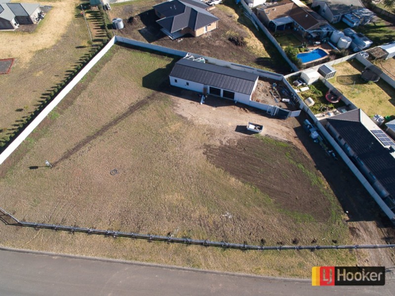 40 Nowland Crescent, Westdale NSW 2340